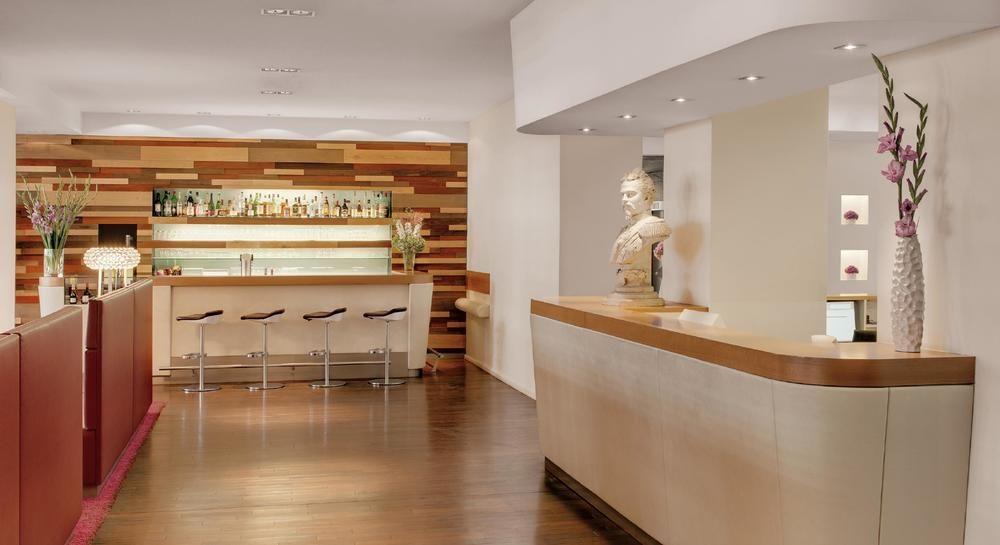 Boutique Atrium 4*